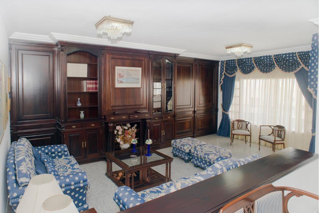 Pilar Villa *